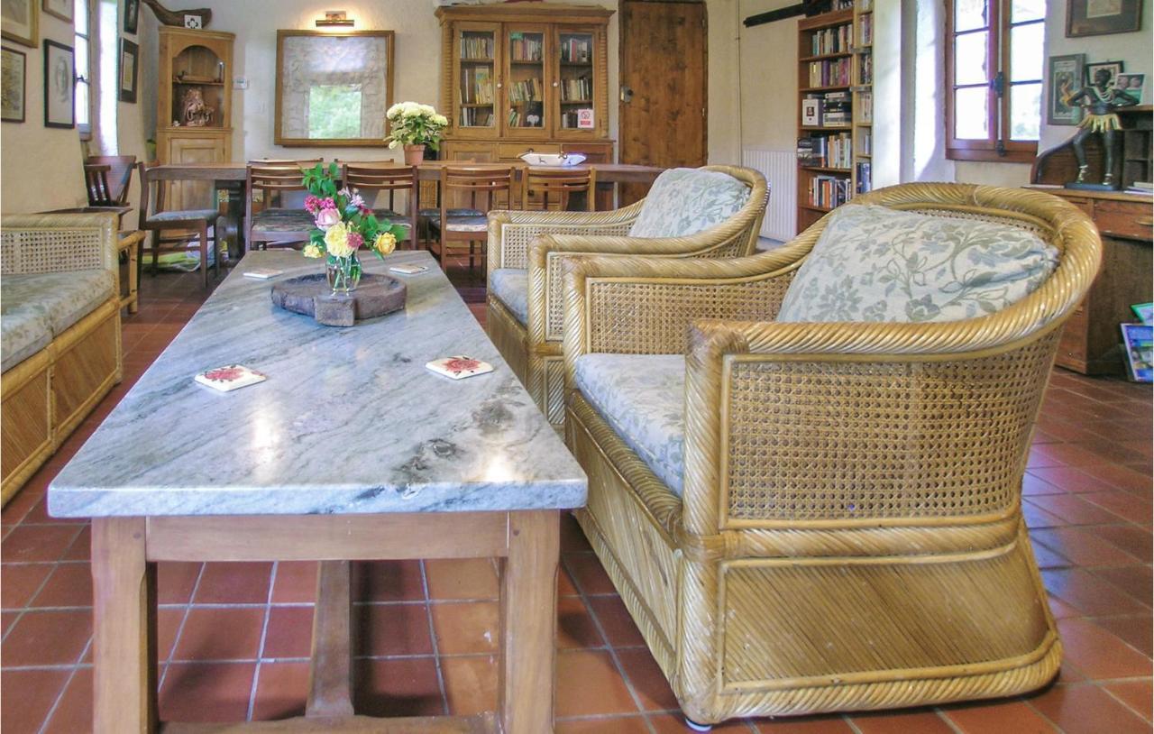 Stunning home in Monpazier with 4 Bedrooms, WiFi&Outdoor swimming pool Buitenkant foto